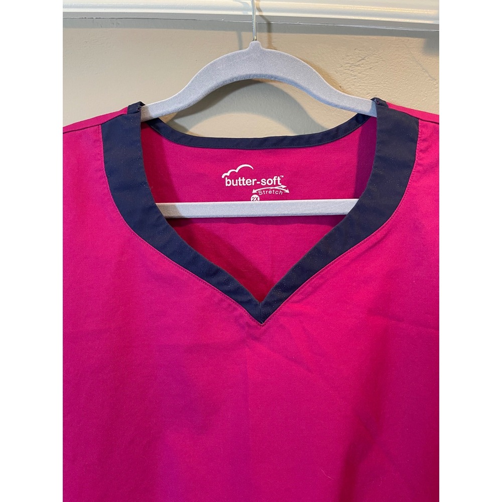 Butter-Soft Stretch Womens Scrub Top Pink Navy Trim V-Neck 2X Medical Uniform - Picture 2 of 12